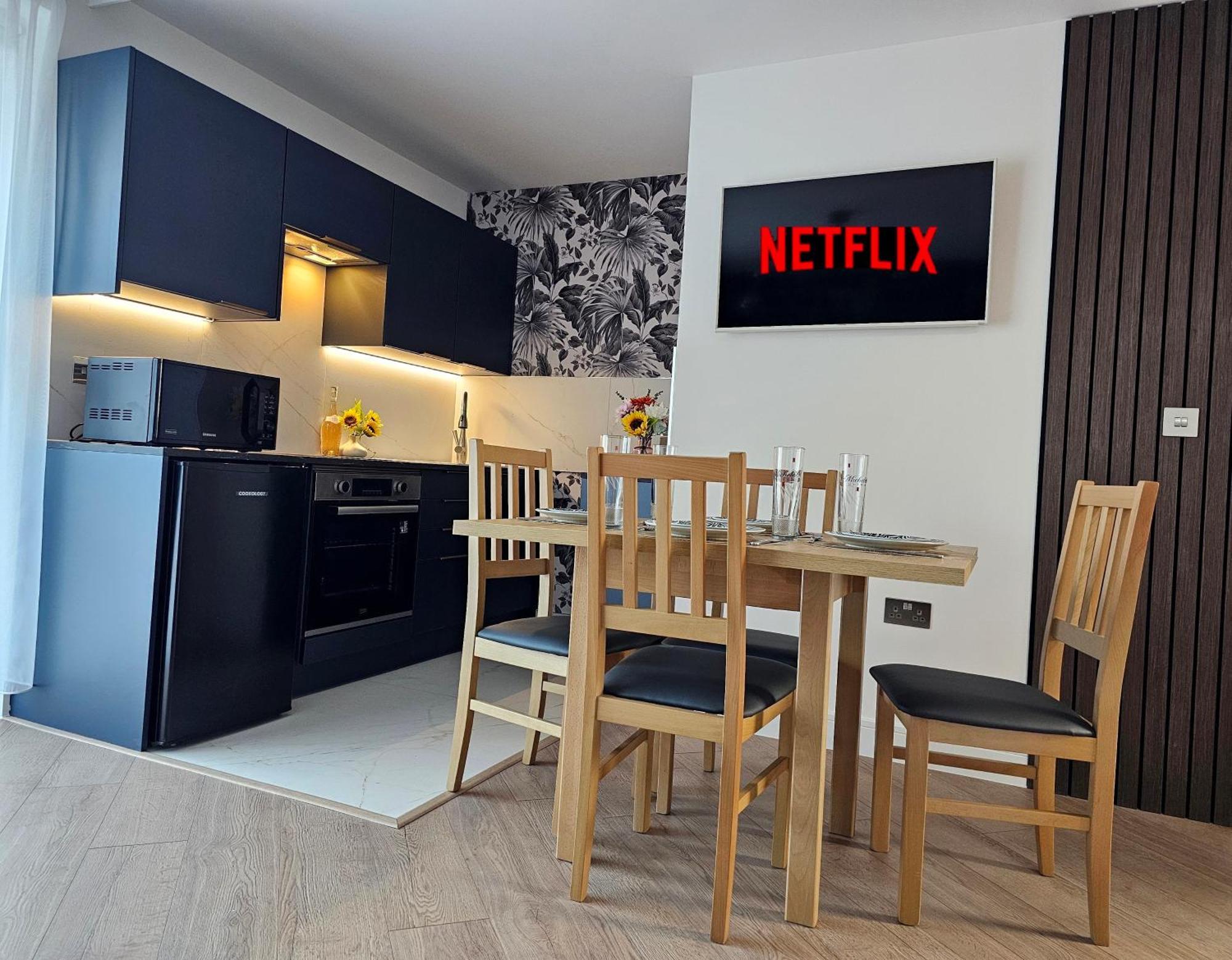 Trinity- New Modern With Free On Road Parking * Cambridge (Cambridgeshire)