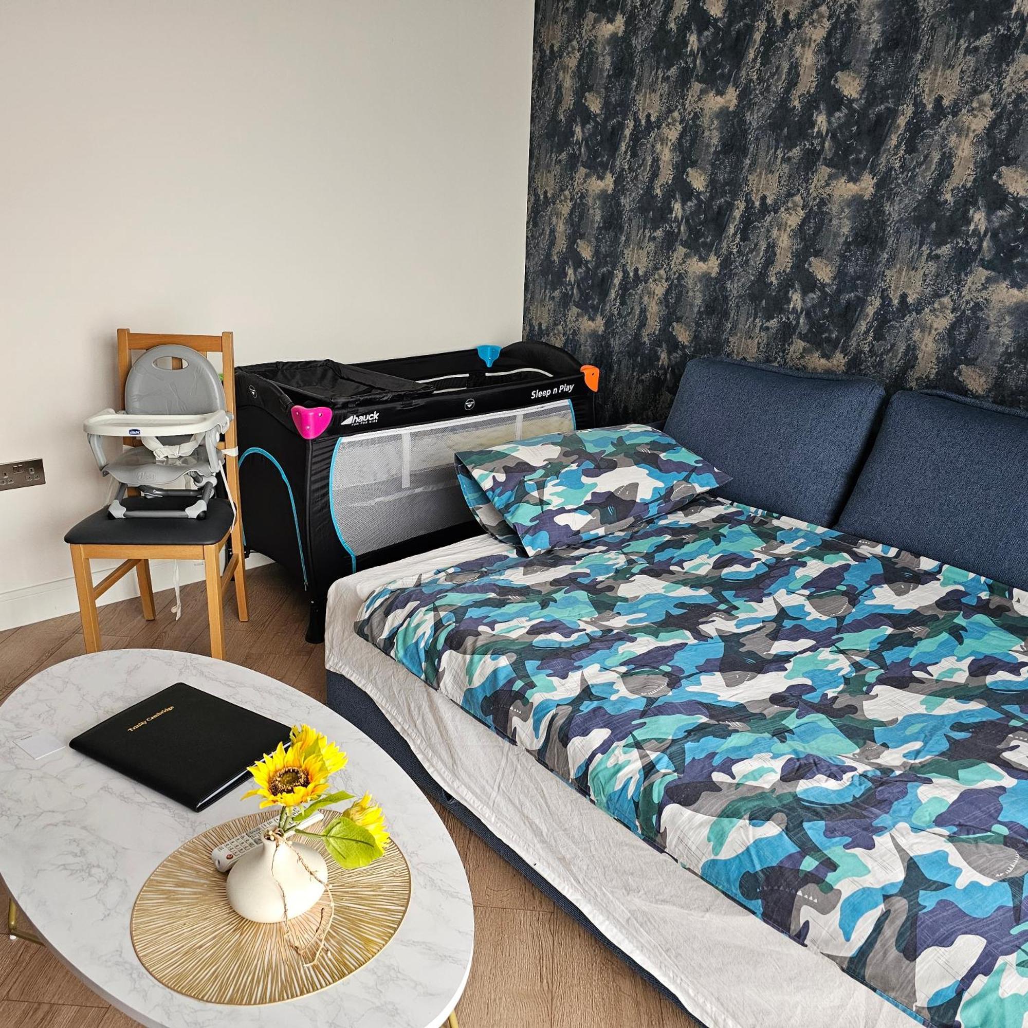 Trinity- New Modern With Free On Road Parking Cambridge (Cambridgeshire)